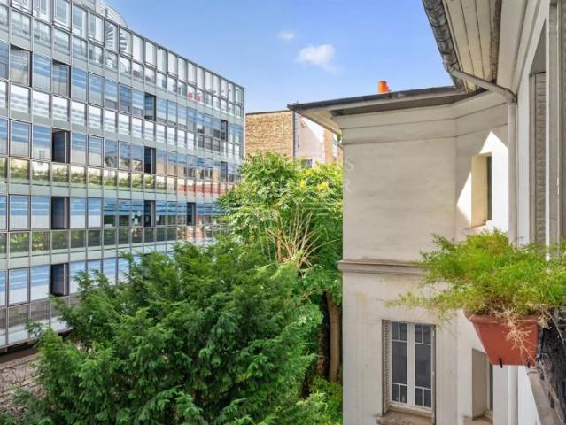 JARDIN DU LUXEMBOURG. APPARTEMENT FAMILIAL TRAVERSANT