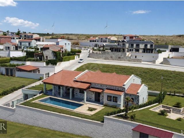 Jardin Eden Şifnede 6+2 Özel Havuzlu, Geniş Arsa Paylı, Ultra L
