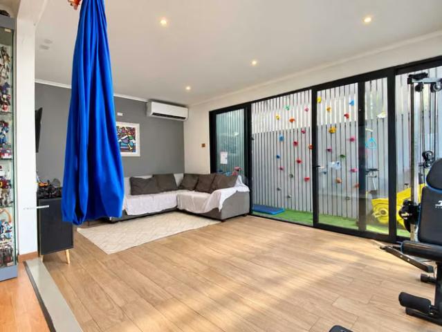 No Perimetral Vistas al jardín Pisicna 1824 | dormitorios por 13900.00 en Colina