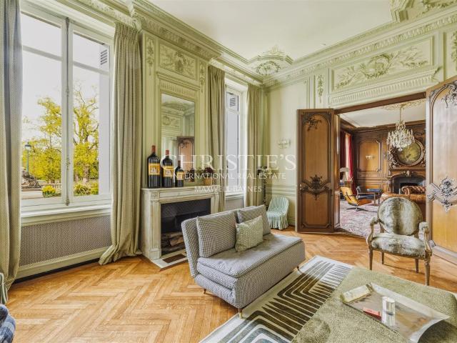 Jardin public bien d'exception adresse prestigieuse 506m² Bordeaux