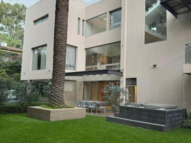 Jardines del Pedregal, Casa en condominio remodelada