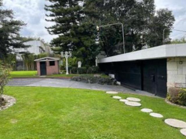 Jardines del Pedregal, terreno para desarrollo