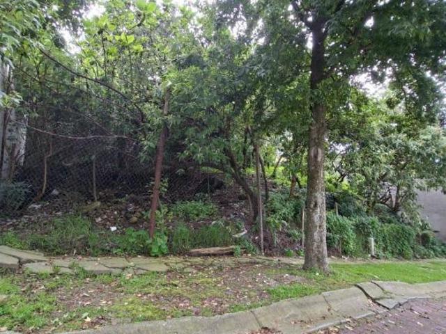 Jardines en la Montaña, dos terrenos juntos