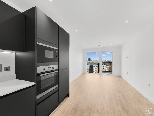 Jargonelle House, Pavana Square Brentford TW8, 1 bed flat to rent, £2,000 pcm | PrimeLocation