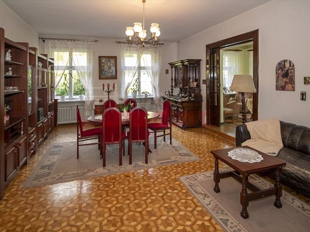 Stylowa willa z lat 30. na dużej działce 480 m2