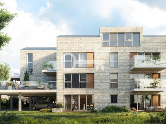 Nowoczesny apartament z panoramicznymi oknami nad morzem