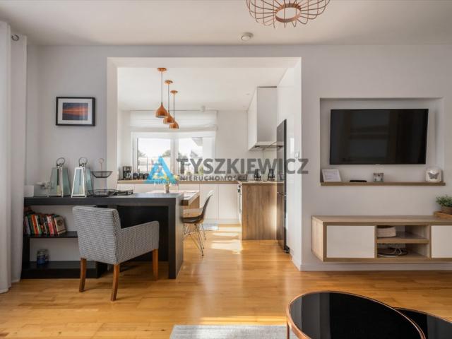 Jastrzębia Góra, Wrzosowa, 125,90 m2