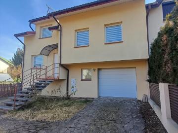 Przestronny dom bliźniak z garażem i ogrodem, 225 m2