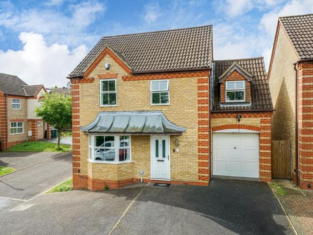 Jasmin Way, Hemel Hempstead, HP1 4 bed detached house to rent £2,300 pcm £531 pw