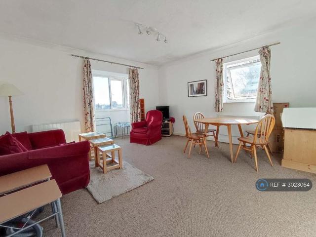 Jasmine Court, Cambridge, CB1 2 bed flat to rent £1,580 pcm £365 pw