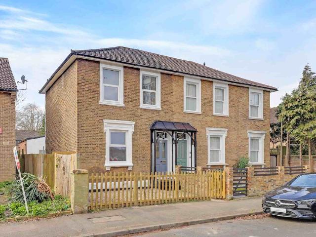 Jasmine Grove, London SE20, 4 bed terraced house to rent, £3,000 pcm | PrimeLocation