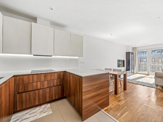 Jasmine House, Battersea Reach SW18, 2 bed flat to rent, £3,100 pcm | PrimeLocation