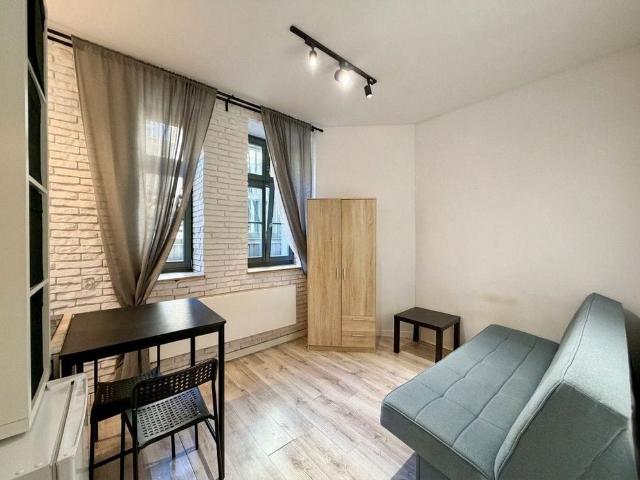 Kawalerka – ul.Małeckiego pokój, aneks, łazienka 21 m²