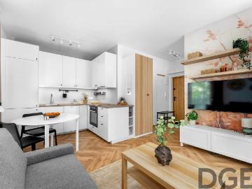 Jasne Studio | Pierwszy najemca | Taras ul. Żemaitisa, Kraków, Przegorzały
