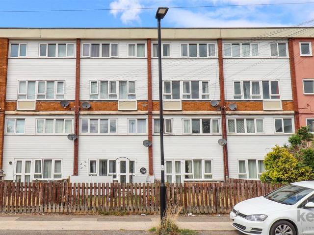 Jaunty Avenue, Basegreen S12, 3 bed maisonette to rent, £795 pcm | PrimeLocation