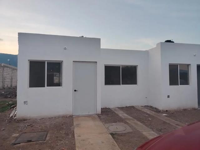 JAVIER ZAMORA DE DIOS VENDE casa nueva calle Monte Kenia 41 Fracc. San Javier en Autlán de Navarro