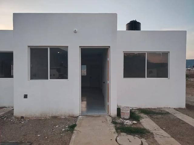 JAVIER ZAMORA DE DIOS VENDE casa nueva calle Monte Kenia poniente 39, Autlán de Navarro