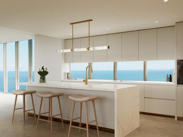 Jaw dropping full floor residence with spectacular 360 degree views