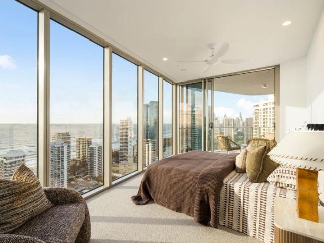 26th Floor Residence with Sweeping 270° Views Across Main Beach