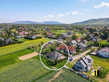 Przestronny dom z jacuzzi, tarasem i ogrodem w Jaworzu