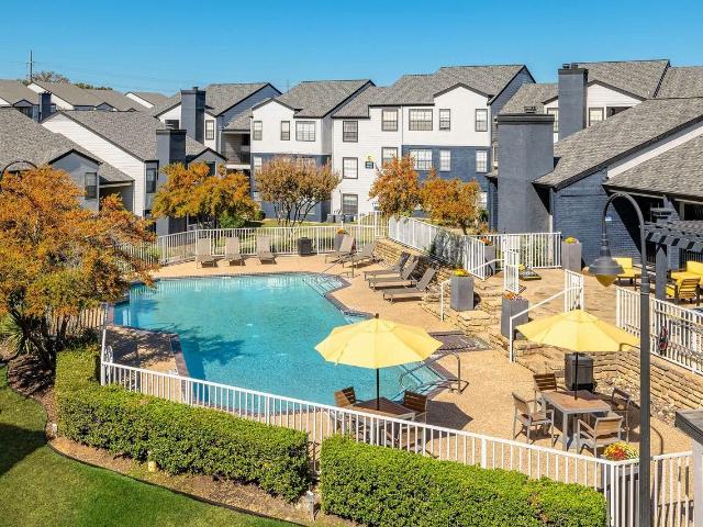 Jaxon 2 Bedroom Apartment for Rent at 2502 Burney Oaks Ln, Arlington, TX 76006