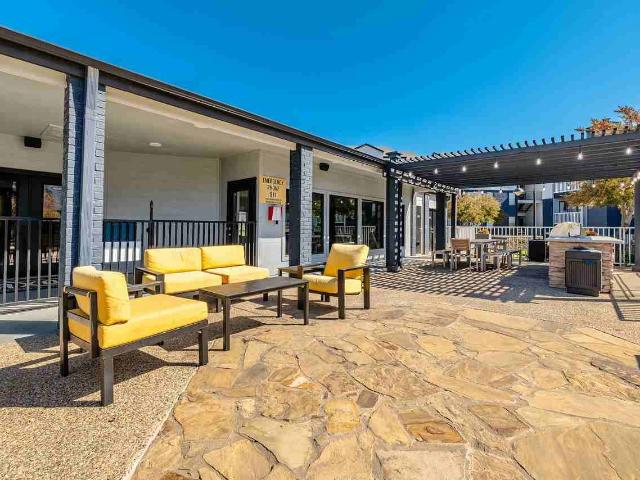 Jaxon 3 Bedroom Apartment for Rent at 2502 Burney Oaks Ln, Arlington, TX 76006