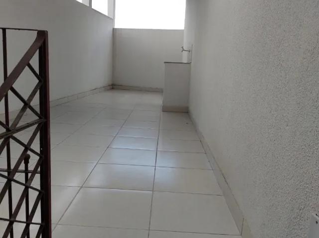 Jd. Nova Michigan Sobrado: 3 Dorms  2 Banheiros 1 Lavabo  Quintal  2 Vgs cobertas