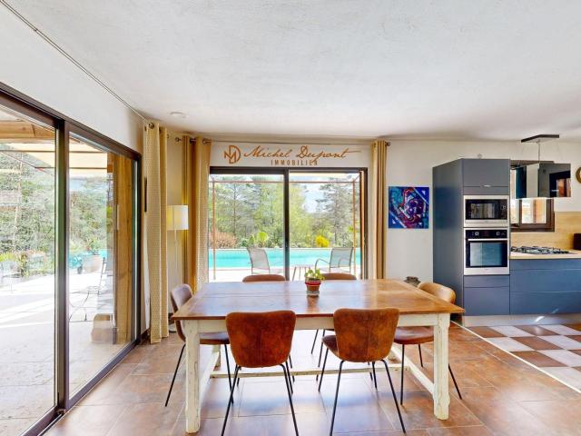 Je suis plus qu'une maison je suis un lieu de vie où chaque. 140m² Sainte Foy De Longas