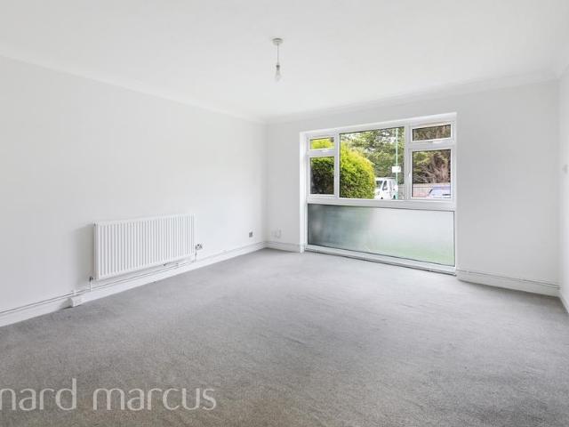 Jengar Close, SUTTON 2 bed apartment to rent £1,700 pcm £392 pw