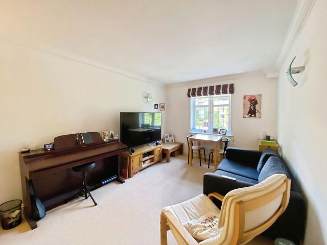 Jenkins Court, Chapel Lane, Bagshot, GU19