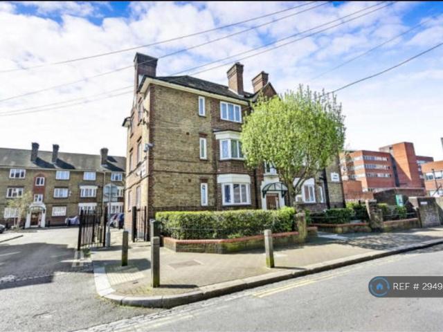 Jean House, London, SW17 3 bed flat to rent £2,750 pcm £635 pw