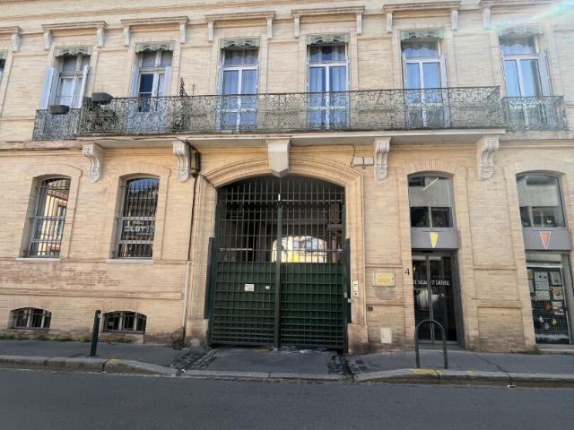 JEANNE D'ARC/ BAYARD T3bis de 94 m2 en triplex avec parking
