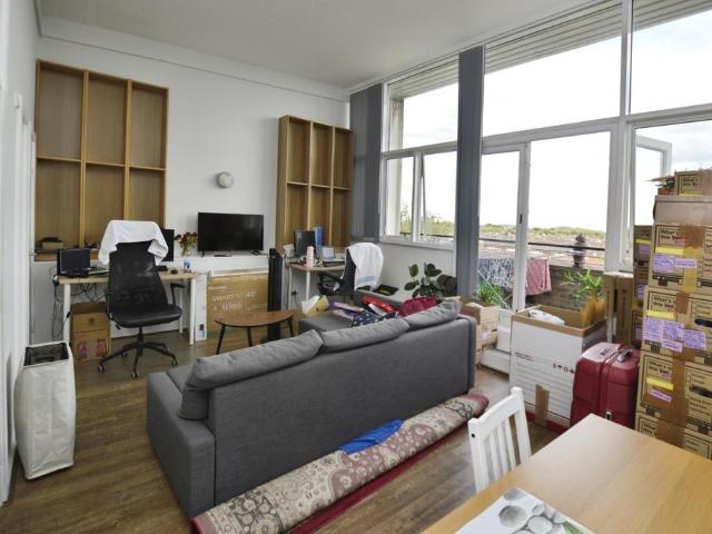Jedburgh Road, London E13 9LX 2 bed house to rent £1,850 pcm £427 pw