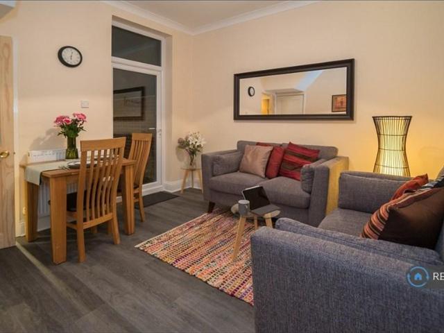Jedburgh St, Middlesbrough, TS1 1 bed in a house share to rent £525 pcm £121 pw
