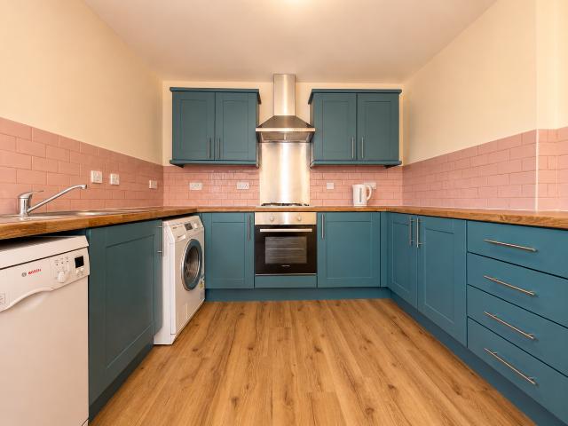 Jefferson Place, Grafton Road, West Bromwich B71, 2 bed flat to rent, £850 pcm | PrimeLocation