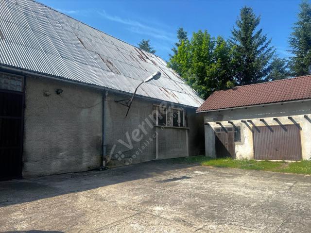 Polecam budynek 400 m² z dużą działką i potencjałem inwestycyjnym