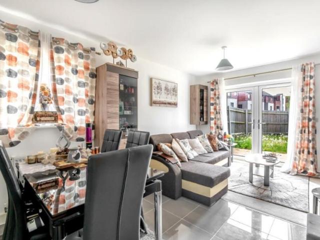 Jelley Way, Woking 4 bedrooms Property for lettings Seymours