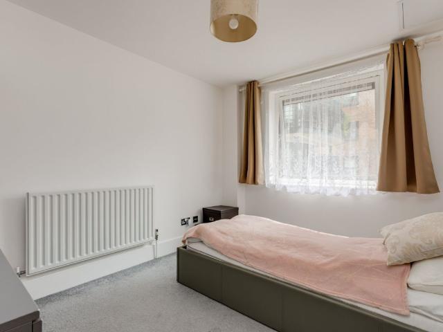 Jerome Place, Kingston Upon Thames KT1, 2 bed flat to rent, £2,250 pcm | PrimeLocation