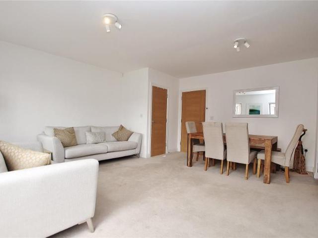 Jersey Close, Woking, Surrey, GU21
