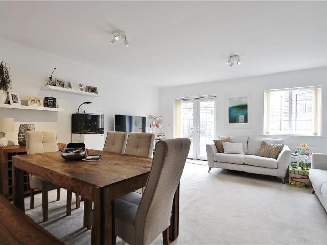 Jersey Close, Woking 4 bedrooms Property for lettings Seymours