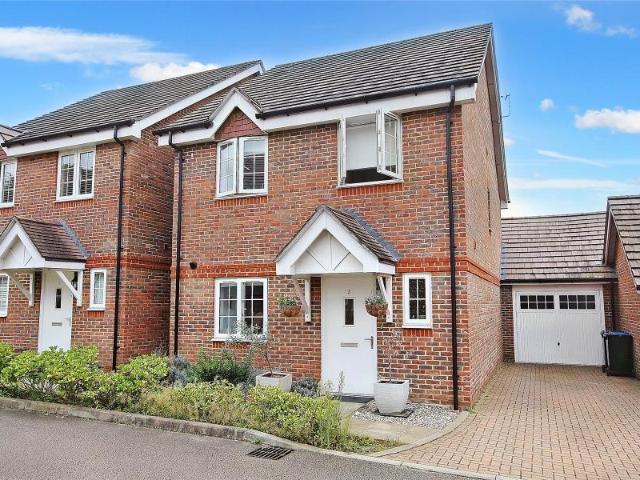 Jersey Close, Woking 4 bedrooms Property for lettings Seymours