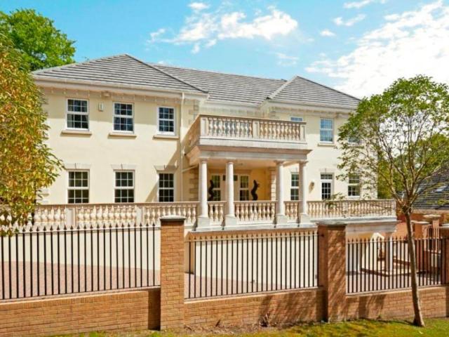 Jersey Place, Ascot, Berkshire SL5, 5 bed detached house to rent, £7,500 pcm | PrimeLocation