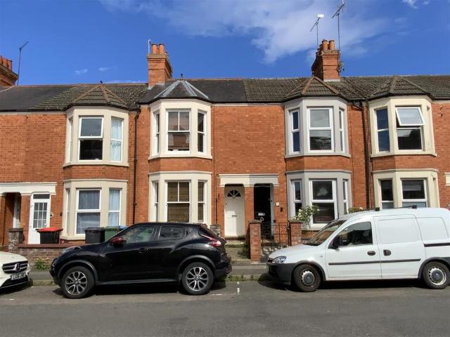 Jersey Road, Wolverton, MK12 3 bed terraced house to rent £1,395 pcm £322 pw