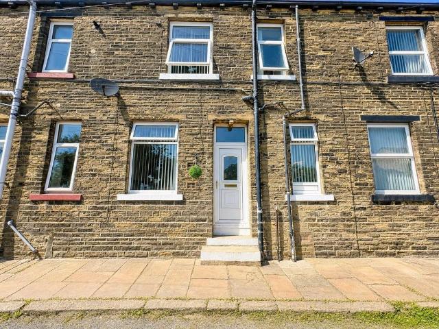 Jester Place, Queensbury, Bradford 1 bed terraced house to rent £650 pcm £150 pw