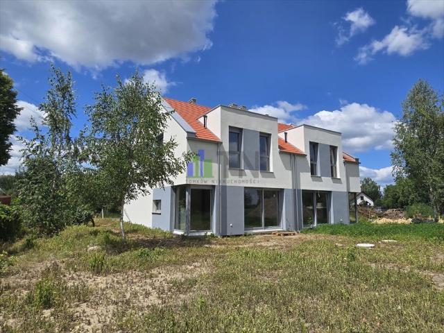 Zapraszam do obejrzenia nowoczesnego bliźniaka 125 m² w Czernicy