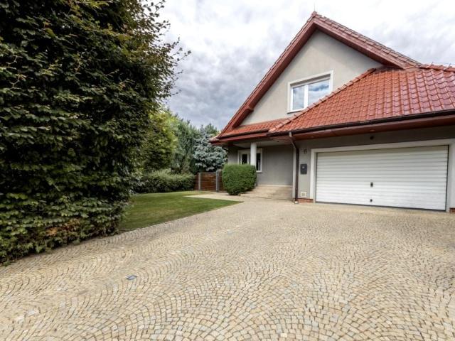 Jesionowa 6 226,60 m², Chyby