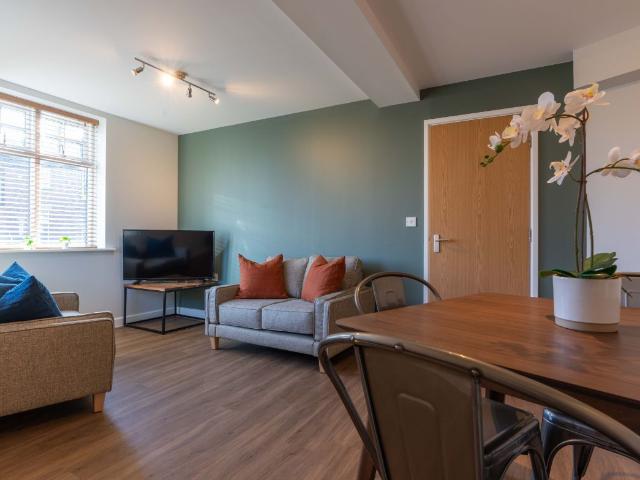 Jesmond Road, Newcastle NE2, 4 bed flat to rent, £728 pppm | PrimeLocation