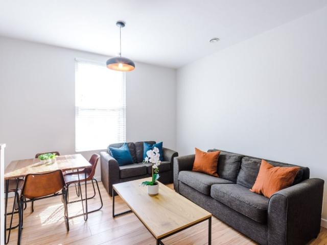 Jesmond Road, Newcastle NE2, 4 bed flat to rent, £745 pppm | PrimeLocation