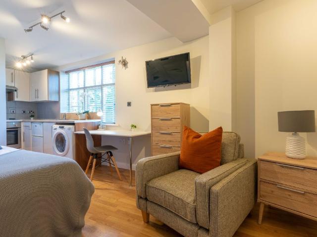 Jesmond Road, Newcastle NE2, Studio to rent, £888 pppm | PrimeLocation
