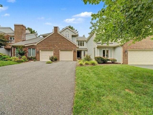 Jesse Ct, Montville Township, Condo For Sale